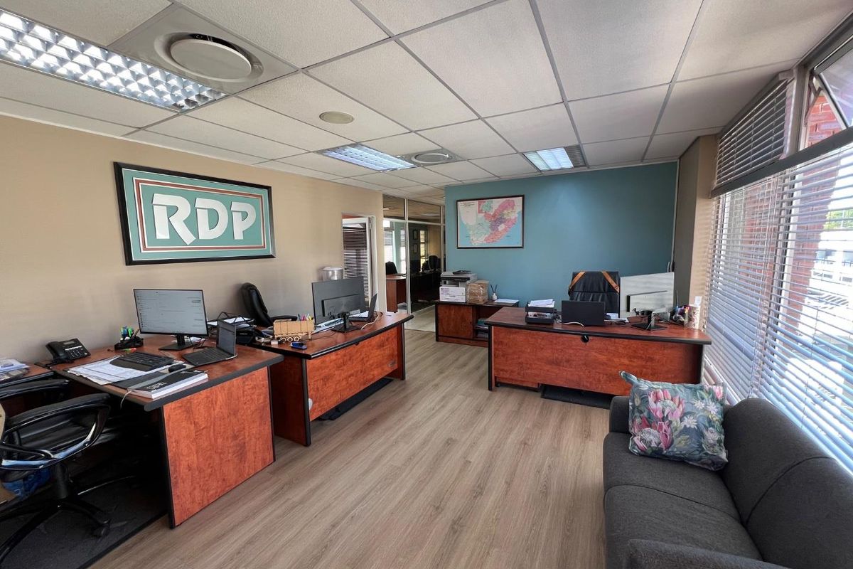 Commercial Office in Bendor - Photo 4