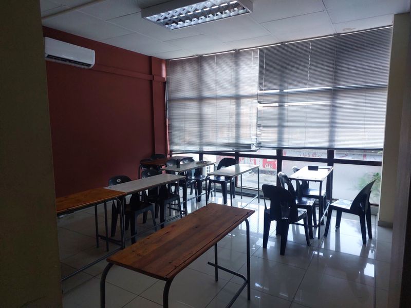 Offices to Let - Photo 5