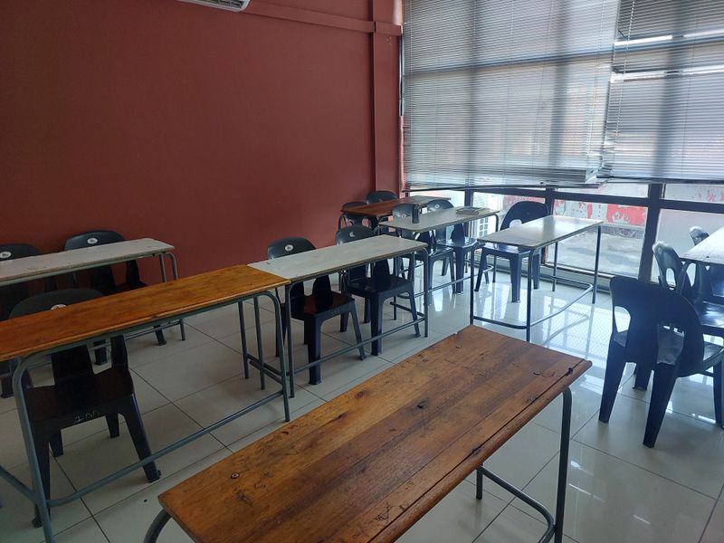 Offices to Let - Photo 7