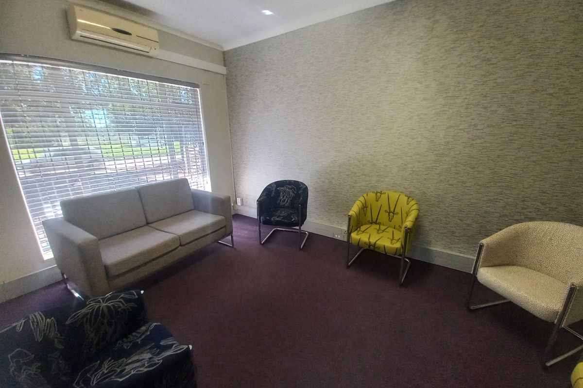 Commercial property for sale in Vanderbijlpark with existing tenants. - Photo 2