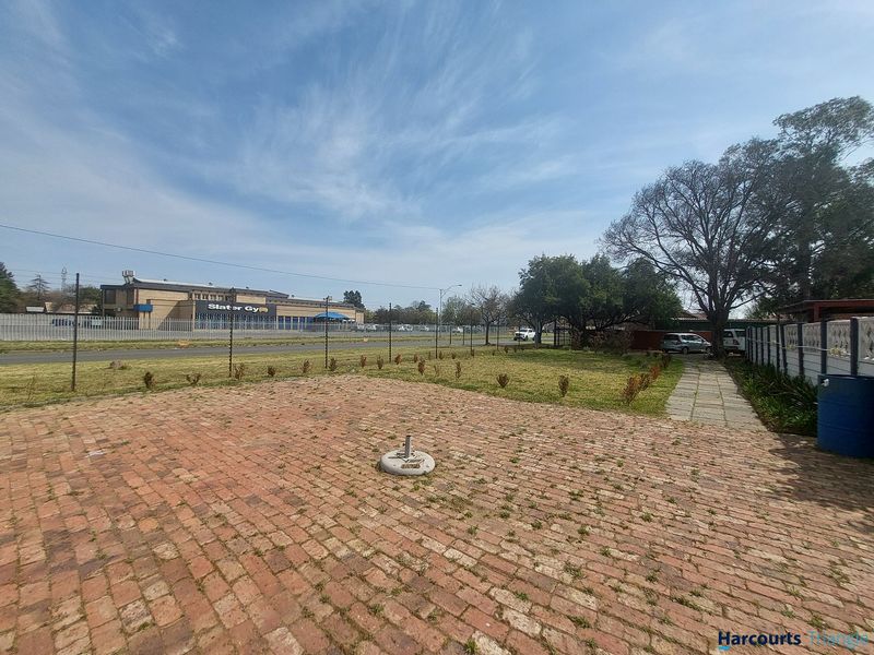 The new location of your restaurant or venue is waiting for you... - Photo 9