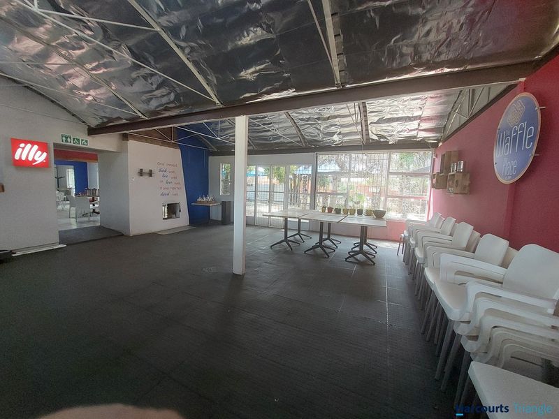 The new location of your restaurant or venue is waiting for you... - Photo 3