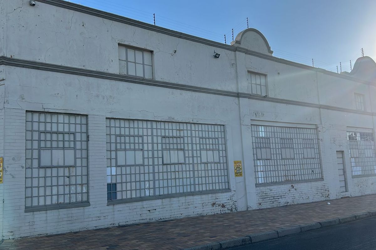 Industrial building in Brakpan for sale- 653m2 - Photo 2