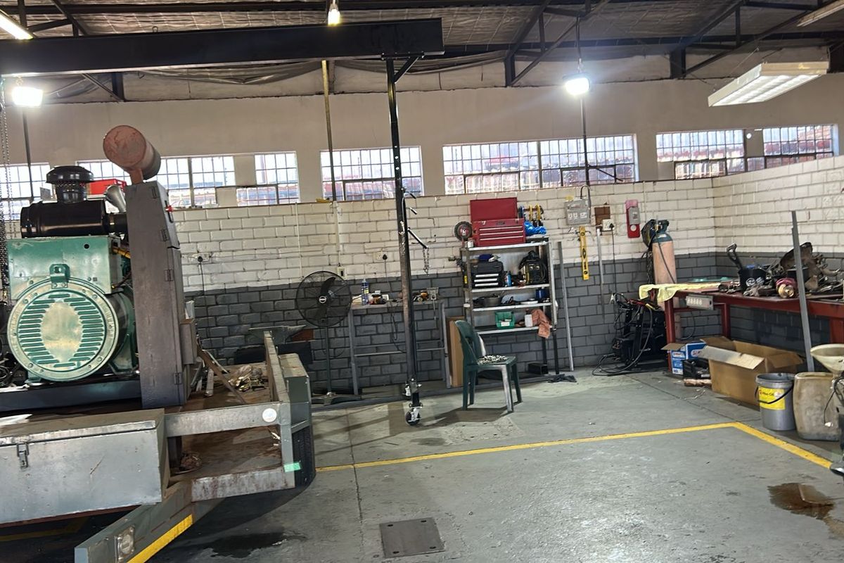 Industrial building in Brakpan for sale- 653m2 - Photo 4