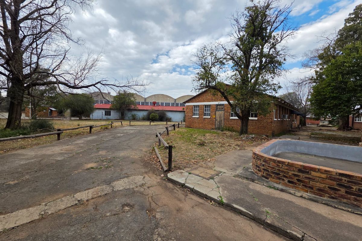 Commercial Property To Rent – Prime Location in Vereeniging! - Photo 5