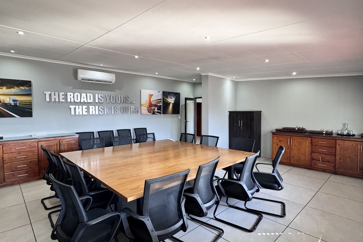 Prime Professional Office Space For Sale – Secure, Modern andFully Equipped! - Photo 5