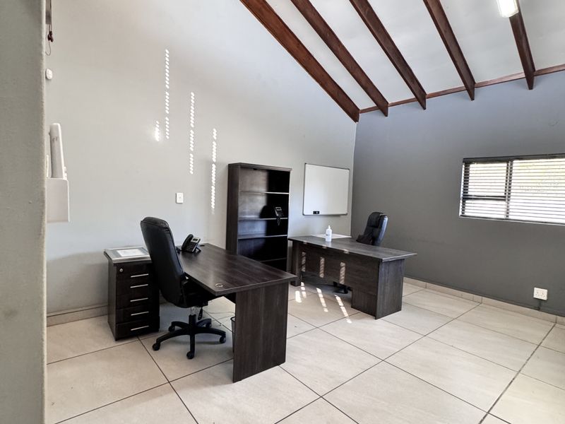 Prime Professional Office Space For Sale – Secure, Modern andFully Equipped! - Photo 3