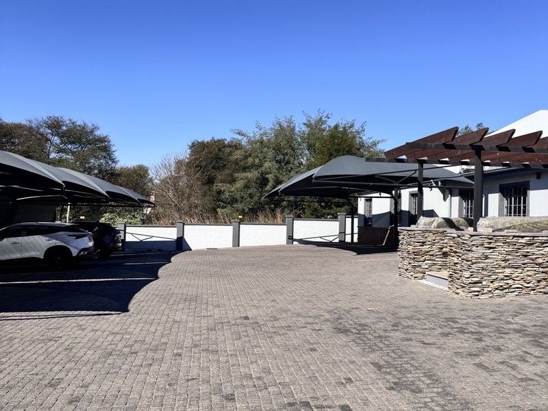 Prime Professional Office Space For Sale – Secure, Modern andFully Equipped! - Photo 7