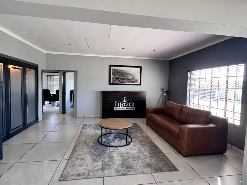 Prime Professional Office Space For Sale – Secure, Modern andFully Equipped! - Photo 2