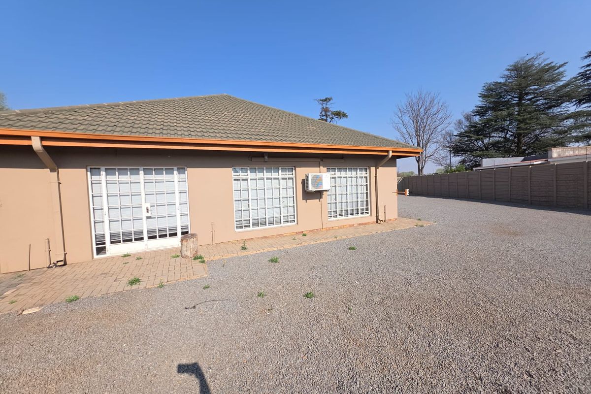 Commercial/Office Space for Sale – Three Rivers - Photo 2