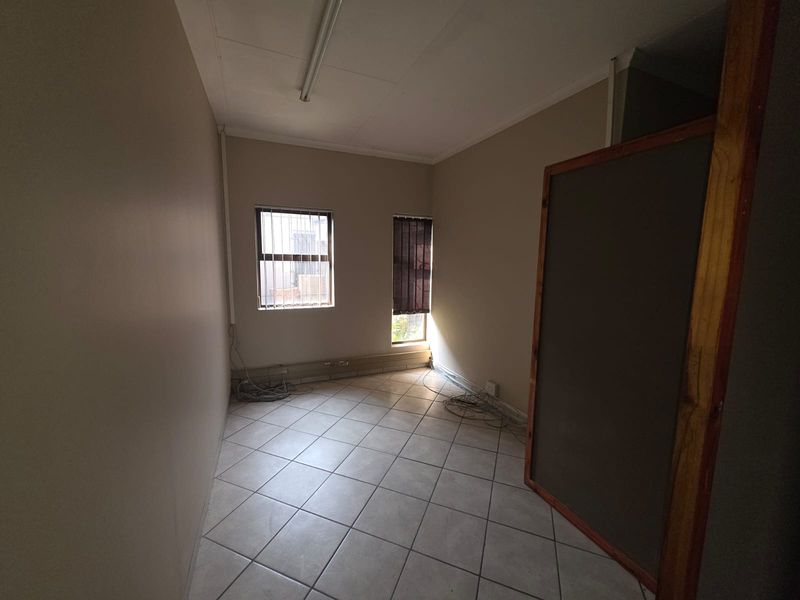 Investment Opportunity – Commercial Office Space for Sale in Sasolburg CBD - Photo 5