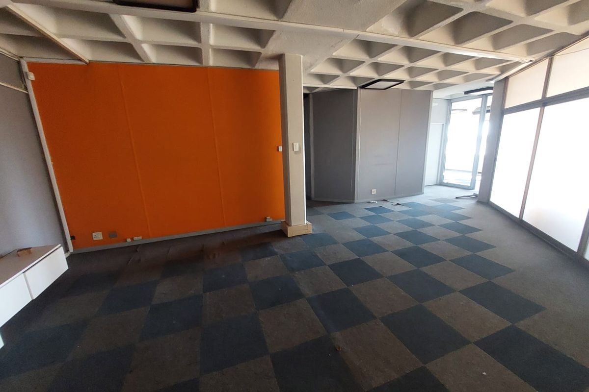 Multiple offices to let - Photo 2