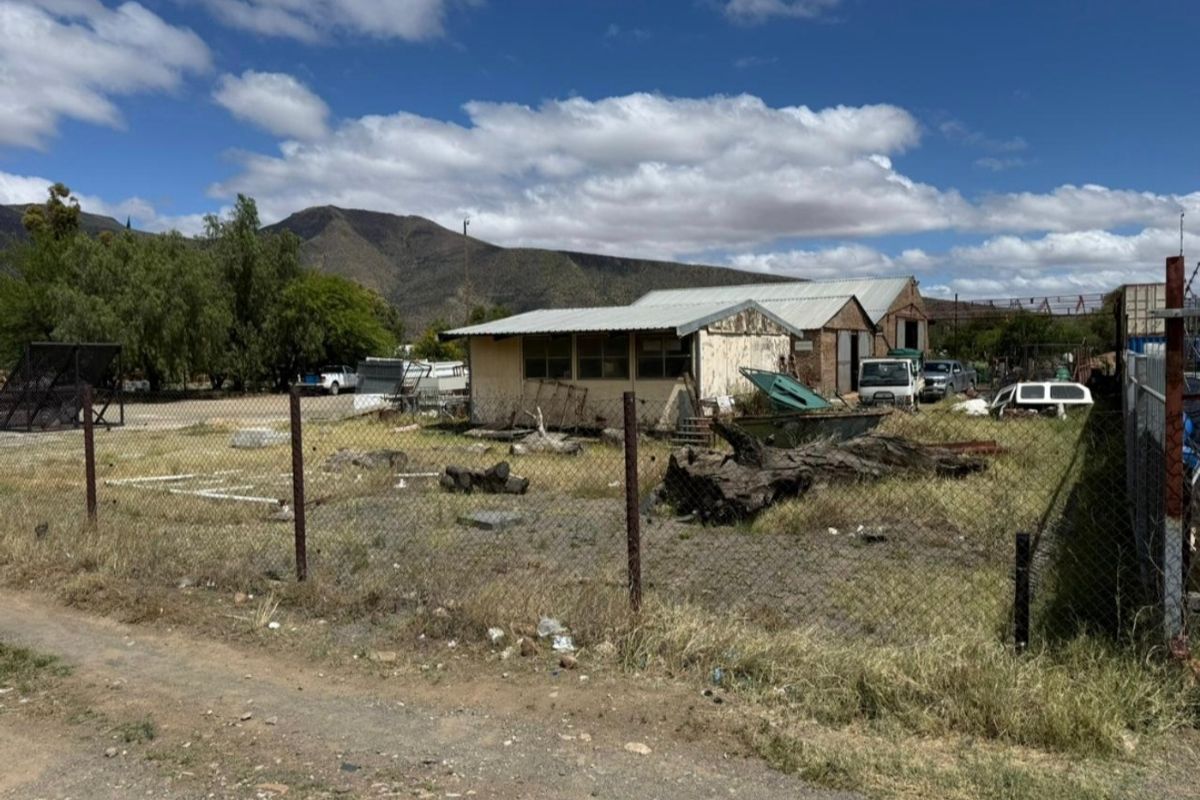 PRIME FACTORY / INDUSTRIAL PROPERTY IN GRAAFF-REINET – “THE GEM OF THE KAROO” - Photo 2