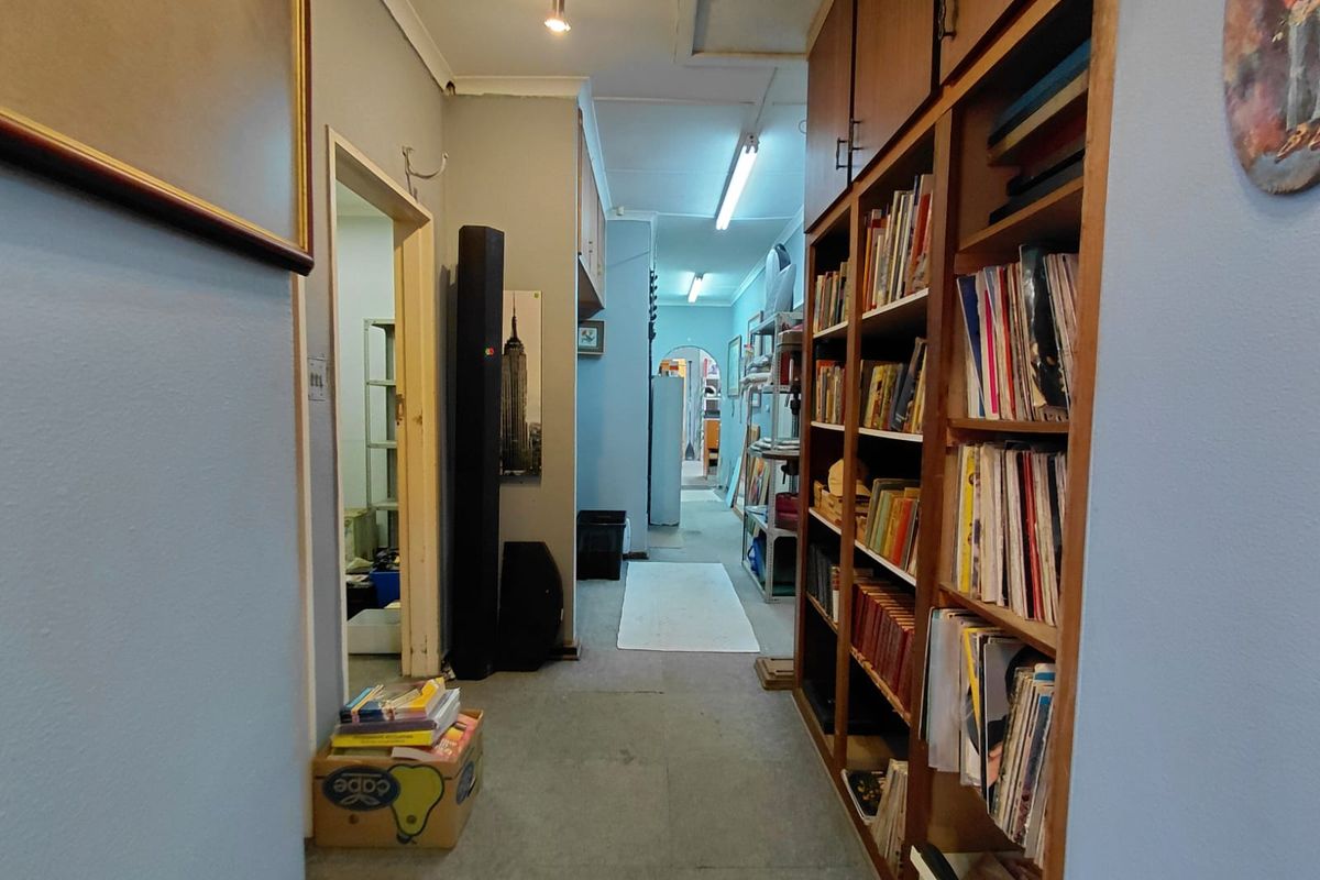 Business Zone 2 property for sale - Photo 4