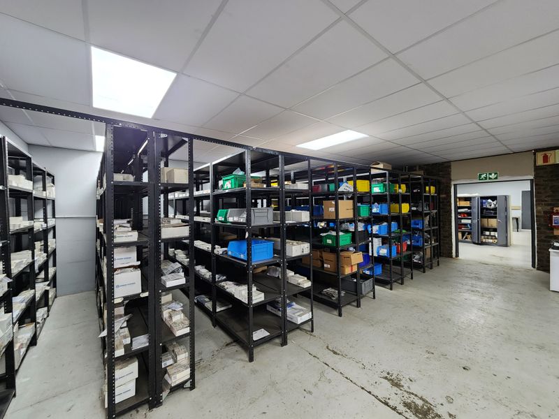 8,436m2 Freehold Industrial Warehouse For Sale | Waltloo - Photo 10