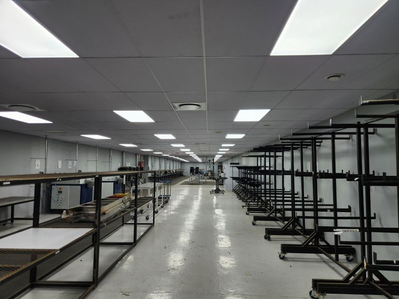 8,436m2 Freehold Industrial Warehouse For Sale | Waltloo - Photo 2