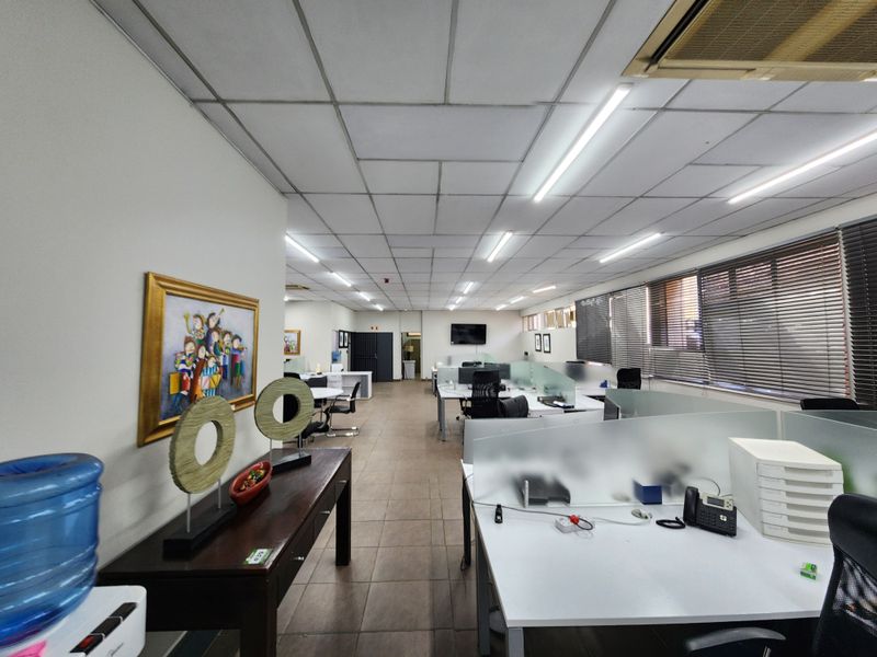 8,436m2 Freehold Industrial Warehouse For Sale | Waltloo - Photo 4