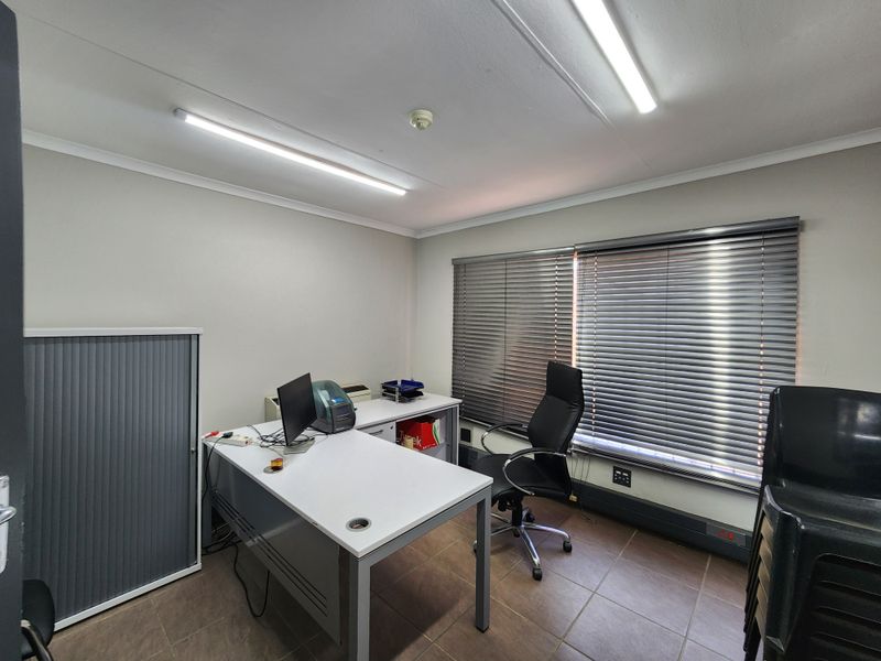 8,436m2 Freehold Industrial Warehouse For Sale | Waltloo - Photo 7