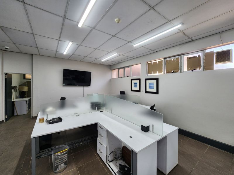 8,436m2 Freehold Industrial Warehouse For Sale | Waltloo - Photo 6