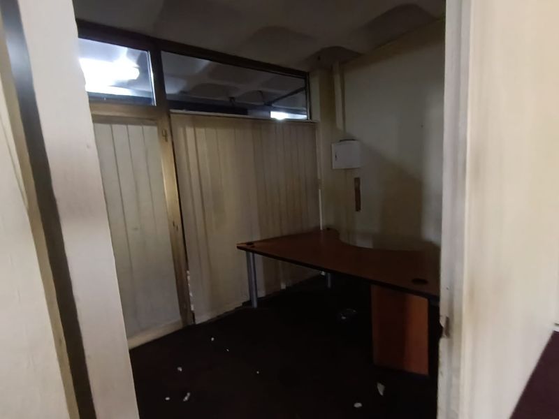 Commercial Space to Rent 1st Floor - Photo 6