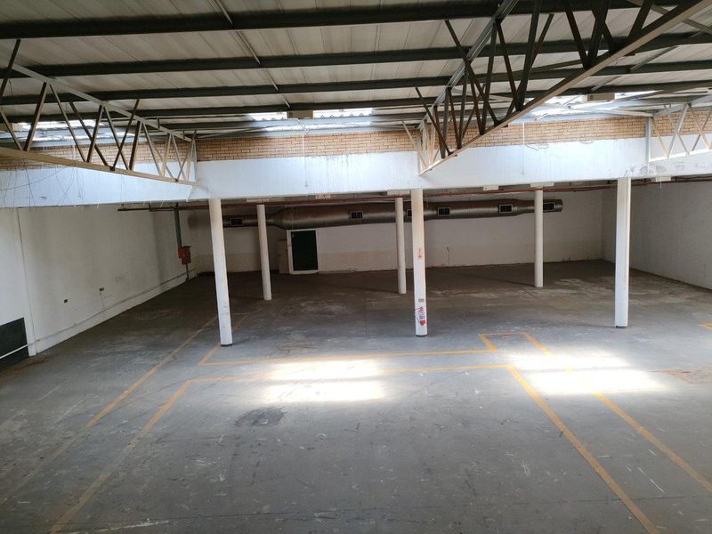 1154m2 Warehouse TO LET - Photo 5