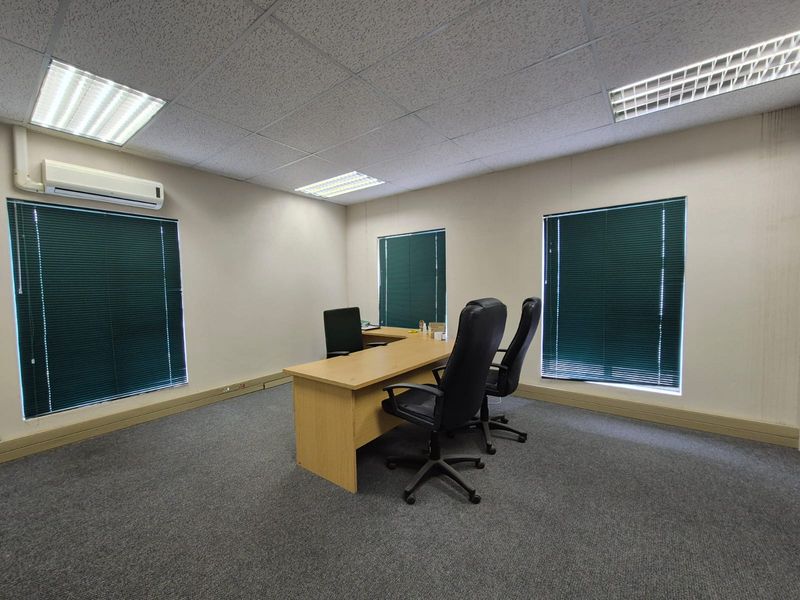 Prestigious Commercial Property - Photo 3