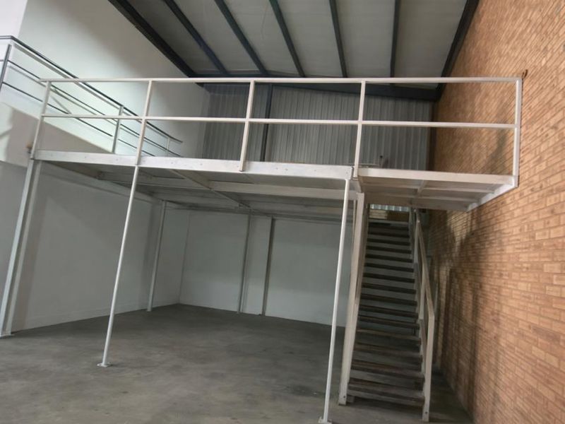 LIGHT INDUSTRIAL WAREHOUSE / STORAGE UNIT TO LET - LANSERIA - Photo 5