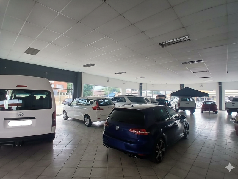 Buzzing Retail Corner - Photo 7