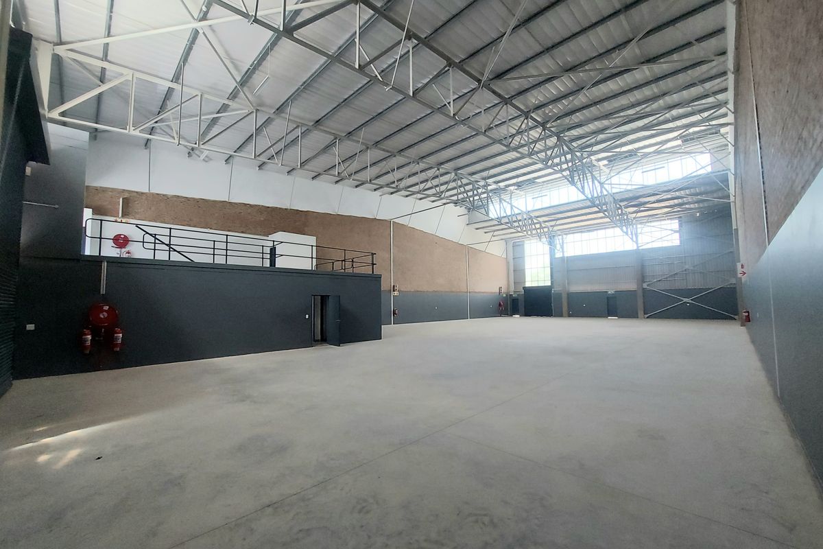 MAJESTIC MODERN WAREHOUSE TO LET - 24 HOUR SECURITY & TRUCK ACCESS - Photo 5