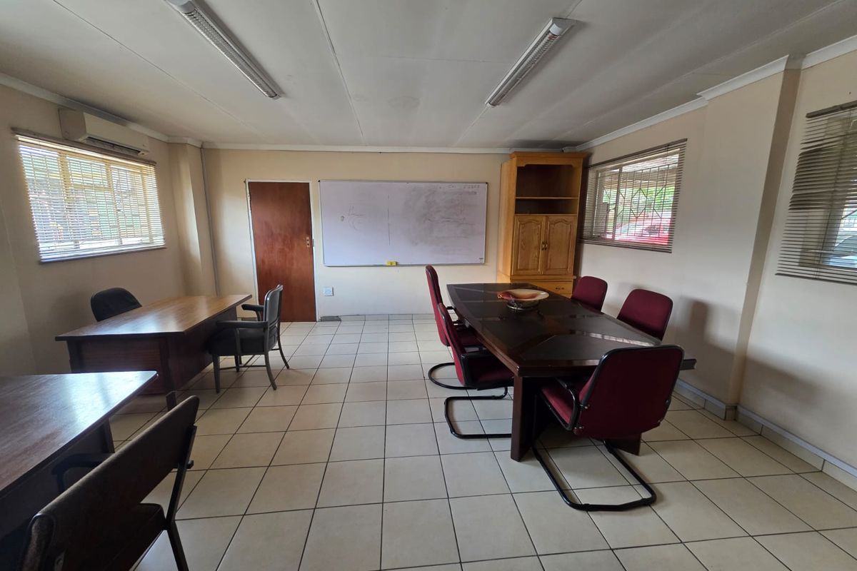 OFFICE SPACE TO RENT IN DUNCANVILLE - Photo 2