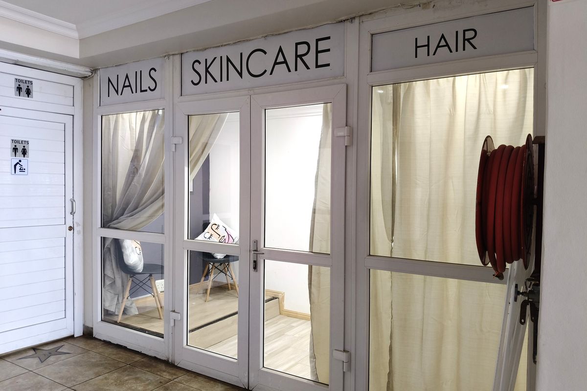 Business Units for Sale – Dolphin View Building, Main Beach - Photo 4