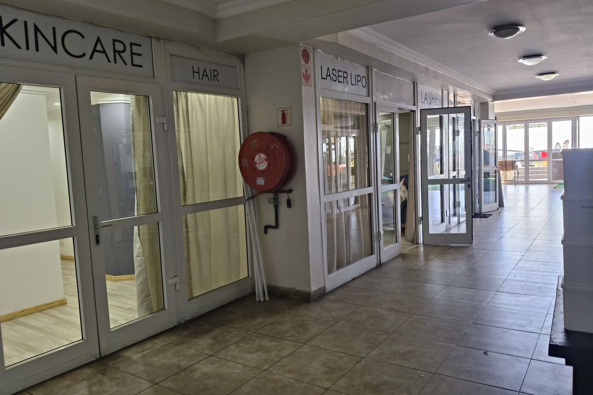 Business Units for Sale – Dolphin View Building, Main Beach - Photo 3