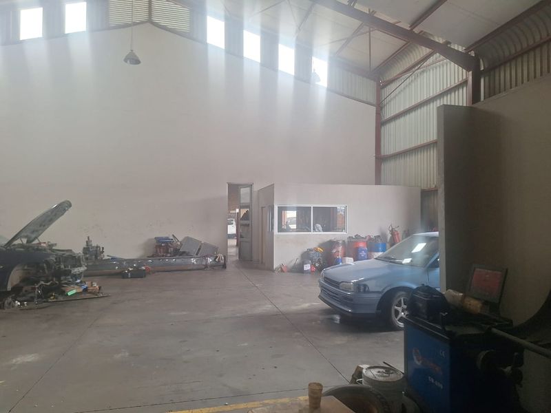 Industrial Property for Rent – 660m2 Workshop - Total 923m2 - Photo 10