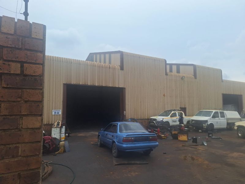 Industrial Property for Rent – 660m2 Workshop - Total 923m2 - Photo 3