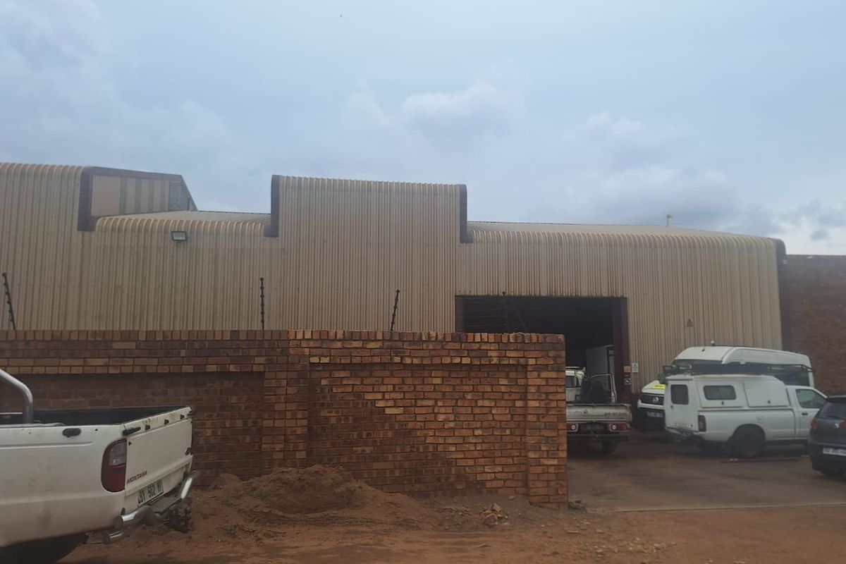 Industrial Property for Rent – 660m2 Workshop - Total 923m2 - Photo 4