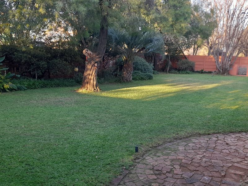 This large, business-zoned property in the heart of Meyerton presents an exceptional opportunities. - Photo 10