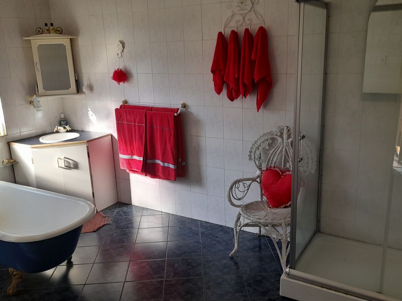 This large, business-zoned property in the heart of Meyerton presents an exceptional opportunities. - Photo 9