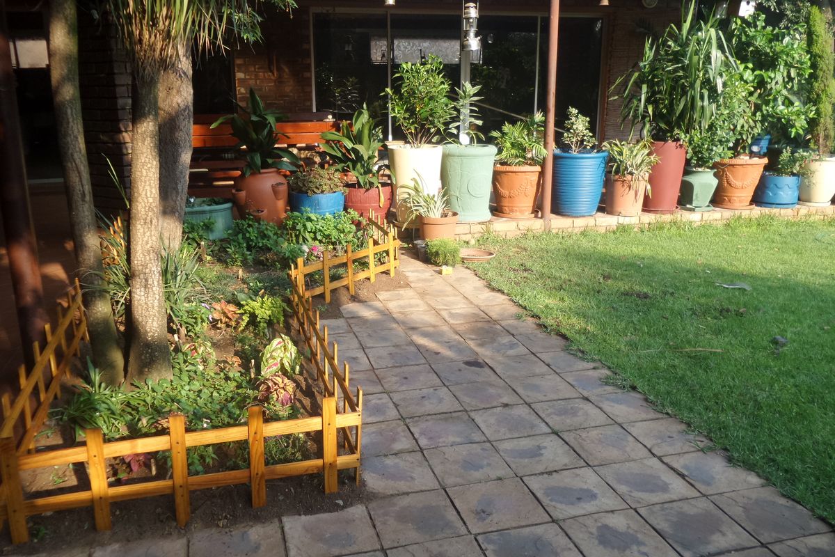 This large, business-zoned property in the heart of Meyerton presents an exceptional opportunities. - Photo 4