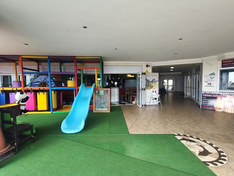 Prime Commercial Property for Sale – Dolphin View Building, Jeffreys Bay Main Beach - Photo 6
