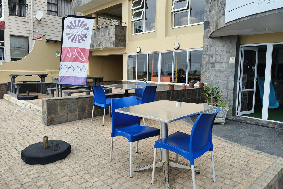 Prime Commercial Property for Sale – Dolphin View Building, Jeffreys Bay Main Beach - Photo 4