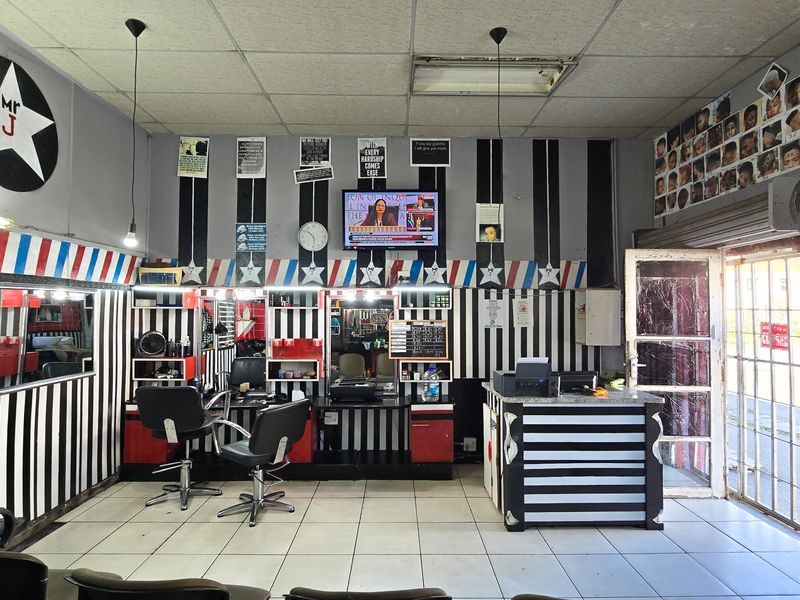 Income-Generating Commercial Opportunity in Southernwood - Photo 8