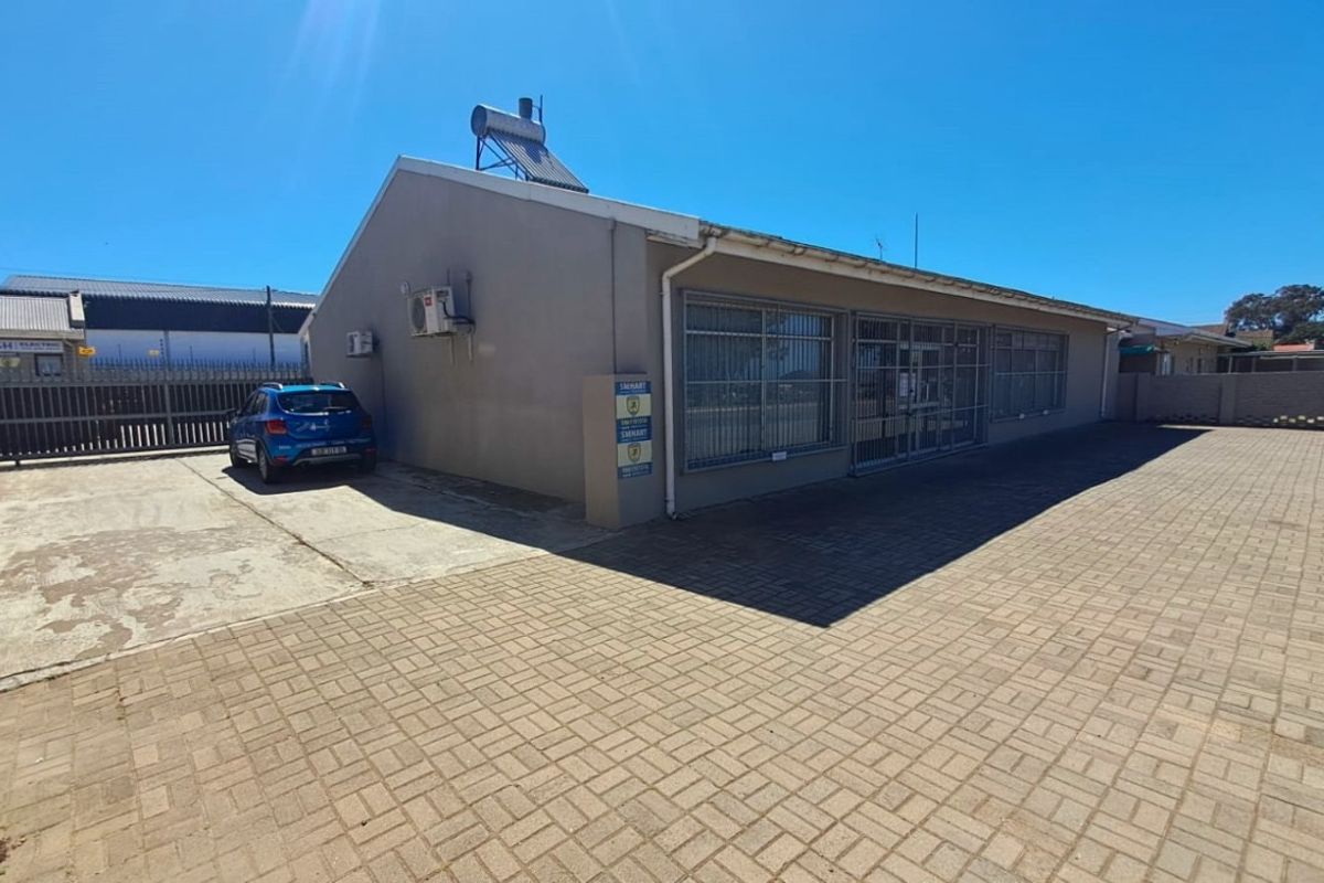 Commercial Property For Sale in Humansdorp - Photo 3