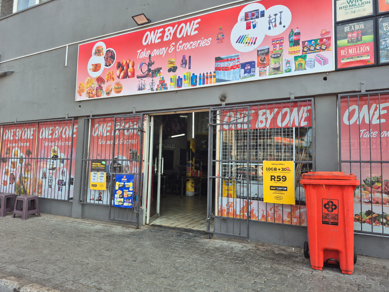 Lucrative Income-Producing Retail Building in Kuruman – R79,900 Monthly Rental Income - Photo 2