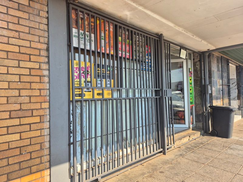 Lucrative Income-Producing Retail Building in Kuruman – R79,900 Monthly Rental Income - Photo 3