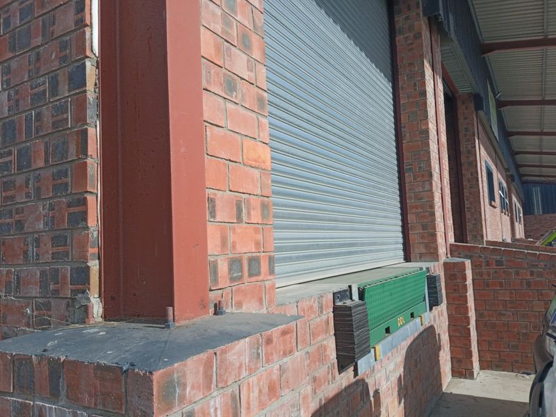 Prime Industrial Facility with 1,500sqm GLA – Ready for Investment in George, Steinhoff Industrial - Photo 5