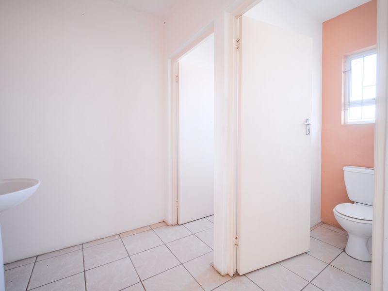 Gregory Park | 105 m2 Commercial Unit to Let - Photo 10