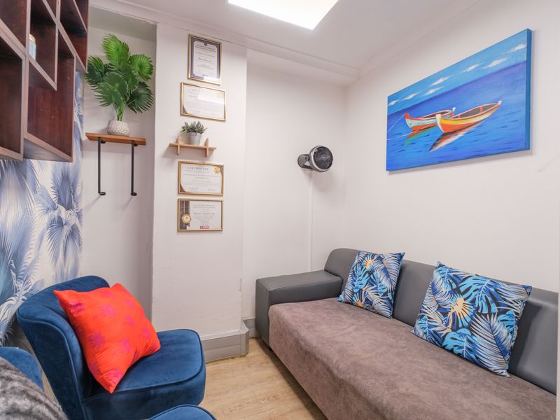 Small offices in Simbithi Office Park rarely come up... and this one is available now - Photo 10