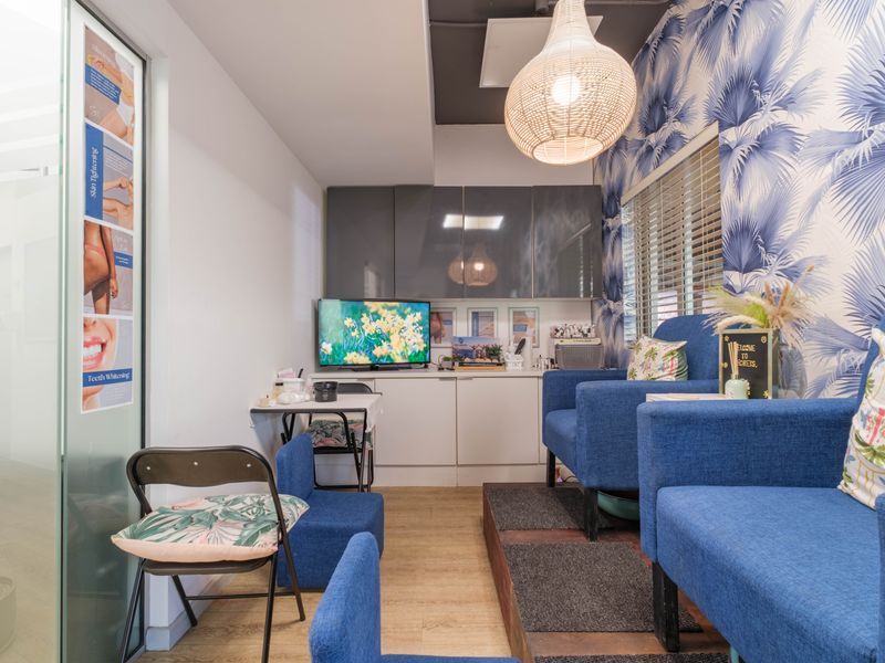 Small offices in Simbithi Office Park rarely come up... and this one is available now - Photo 3