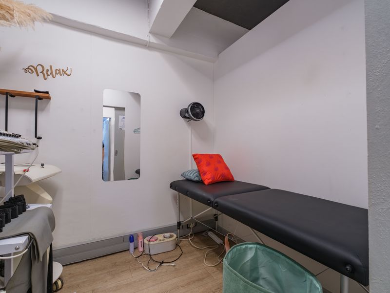 Small offices in Simbithi Office Park rarely come up... and this one is available now - Photo 5