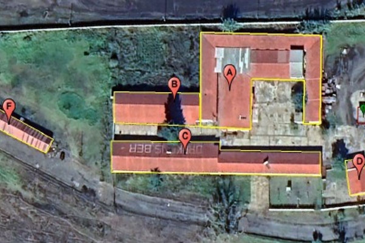 Multiple Buildings on Industrial site close to Town - Photo 2